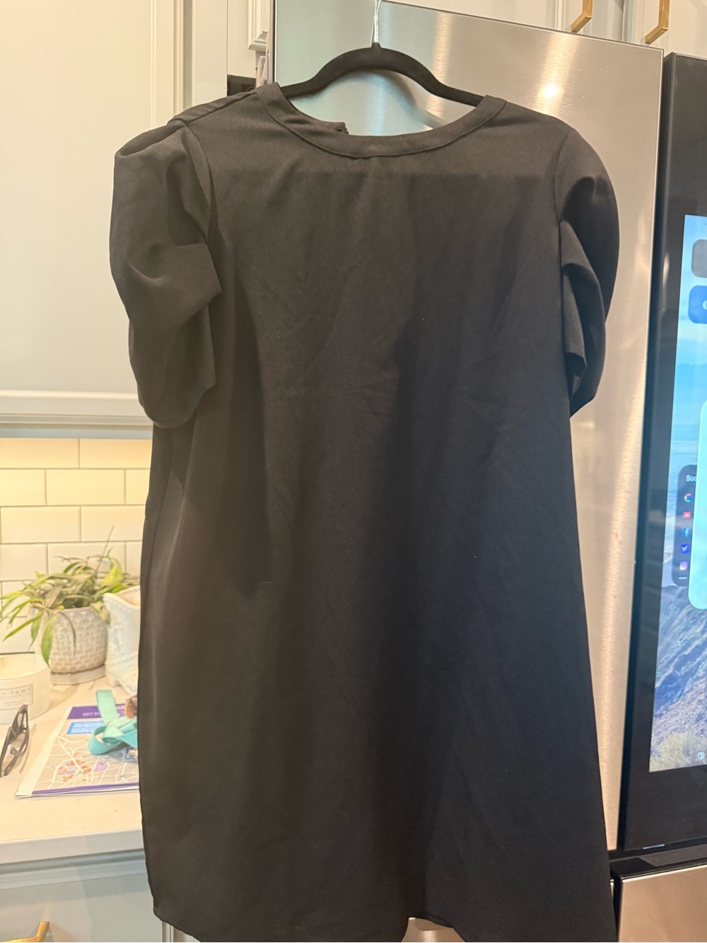 Aritzia Black Short Puff Sleeve Shift Dress